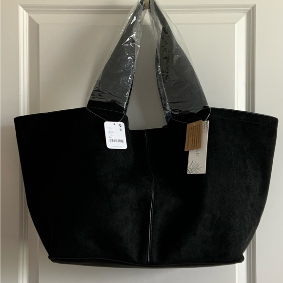 *NWT* ~ Free People ~ Blair Reversible Vegan Suede Tote Bag ~ BLACK ~ *NWT* - Picture 2 of 14
